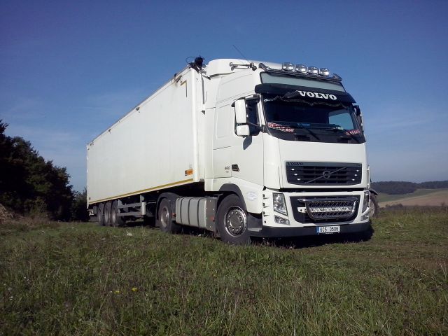 Návěs s posuvnou podlahou 92 m3 (walkingfloor)